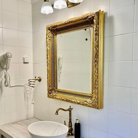 Hotel Kokorin Forest Konradov